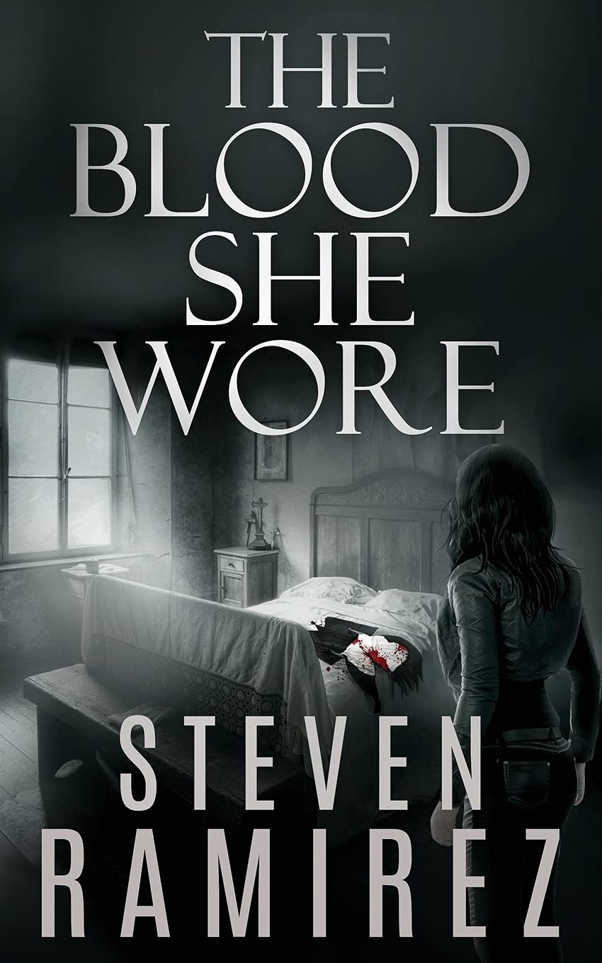 The Blood She Wore: A Sarah Greene Supernatural Mystery by Steven Ramirez PB