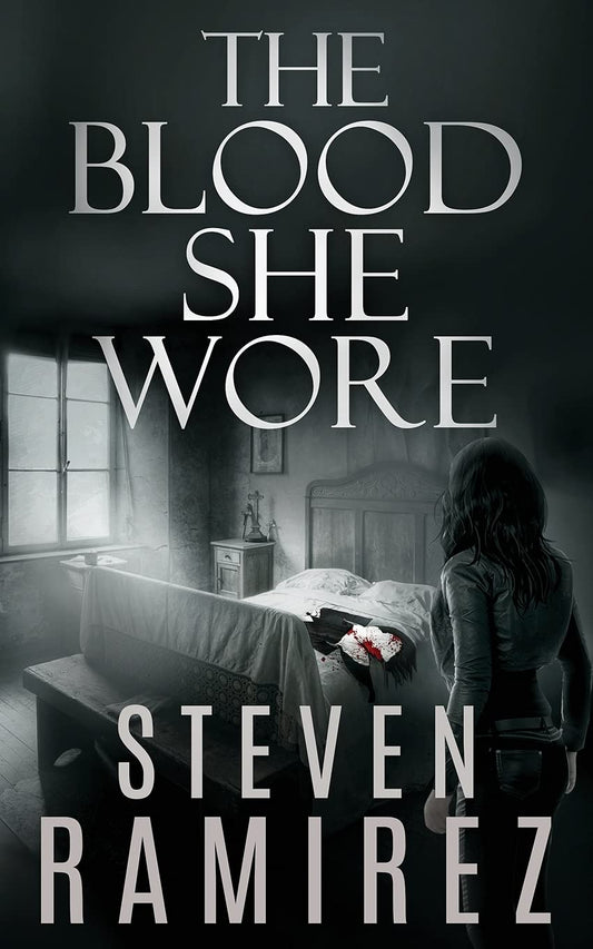 The Blood She Wore: A Sarah Greene Supernatural Mystery by Steven Ramirez PB